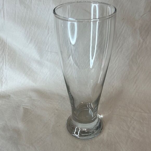 Beer Drinking Glass 24 Ounces 9 Inches Tall 3 1/4 Inches Diameter Clear Glass - Picture 1 of 4